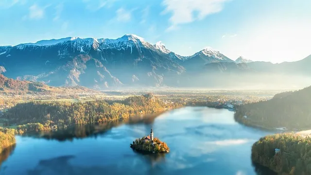 Evropska komisarka Kos pod drobnogledom zaradi suma goljufije.