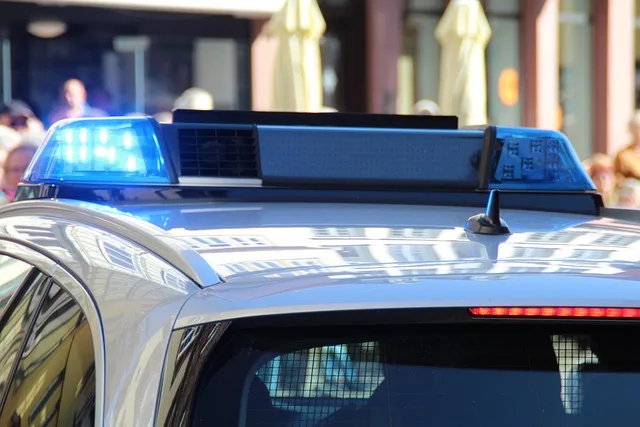 Strelski napad na hipodromu v Švici: nemška policija pomaga pri iskanju storilca