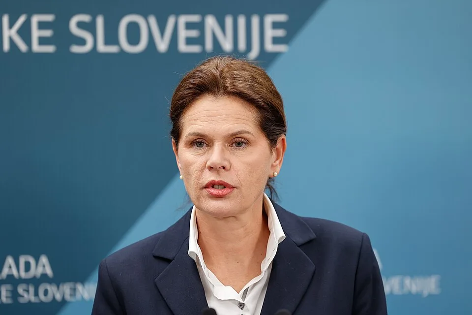 Po sledeh milijonov nekdanje premierke Alenke Bratušek